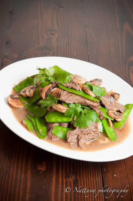 Stir-Fried Snow Peas And Mushrooms With Asian Marinated Flank Steak Recipe