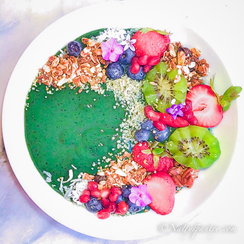 Thick & Creamy Green Smoothie Bowl Recipe