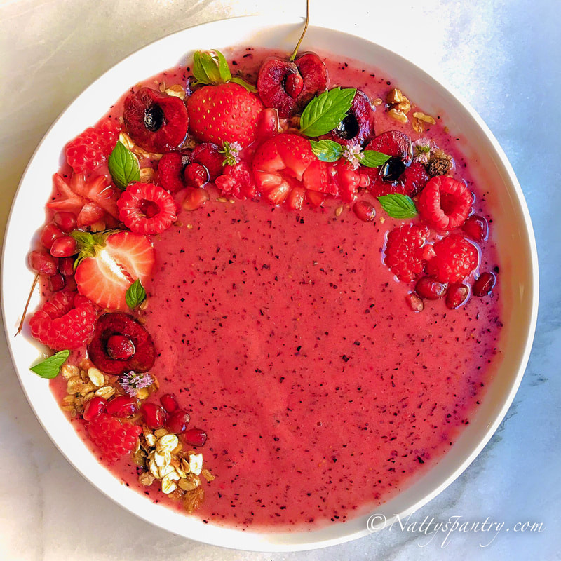  Thick and Refreshing Strawberry smoothie bowl Recipe ;NATTYSPANTRY.COM